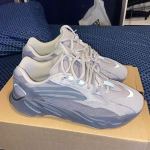 Yeezy 700 tephra